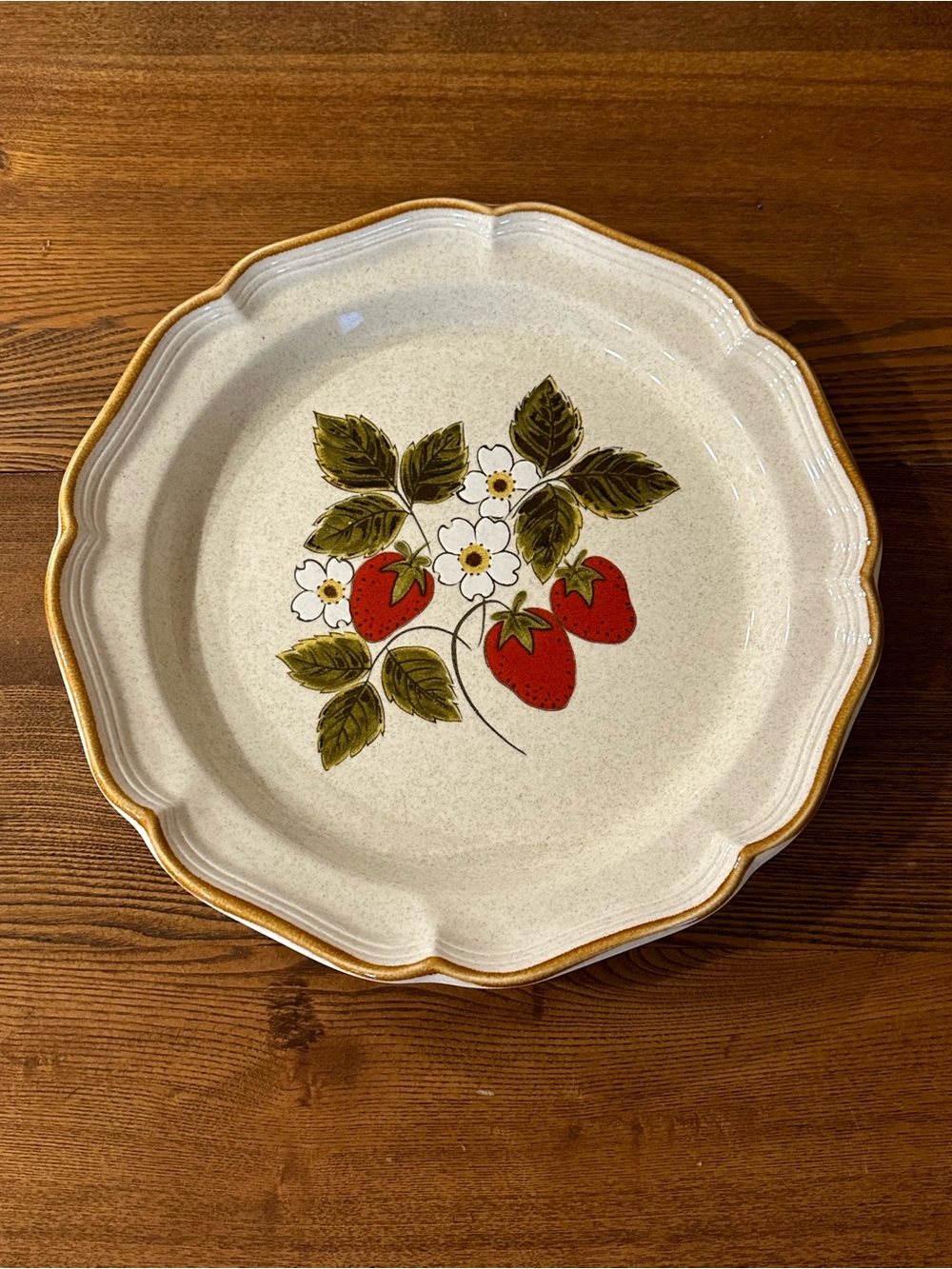 Vintage Mikasa Strawberry Festival stoneware 12” chop cake round platter plate